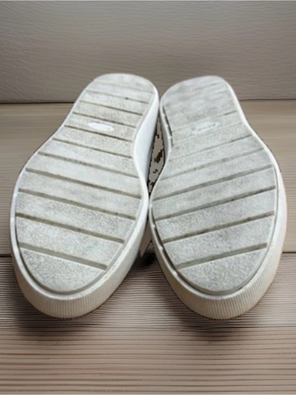 Dr. Scholl's Black Leather Low-Top Sneakers with White Sole - Picture 8 of 9